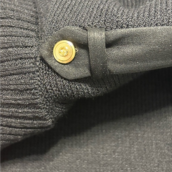 ST. JOHN Black knit sweater size 14 mock neck epaulettes zip back shoulder pads - Picture 10 of 12